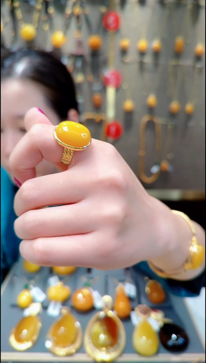 【闪购商品】蜜蜡戒指银S925镀金镶嵌A975蜜蜡戒指