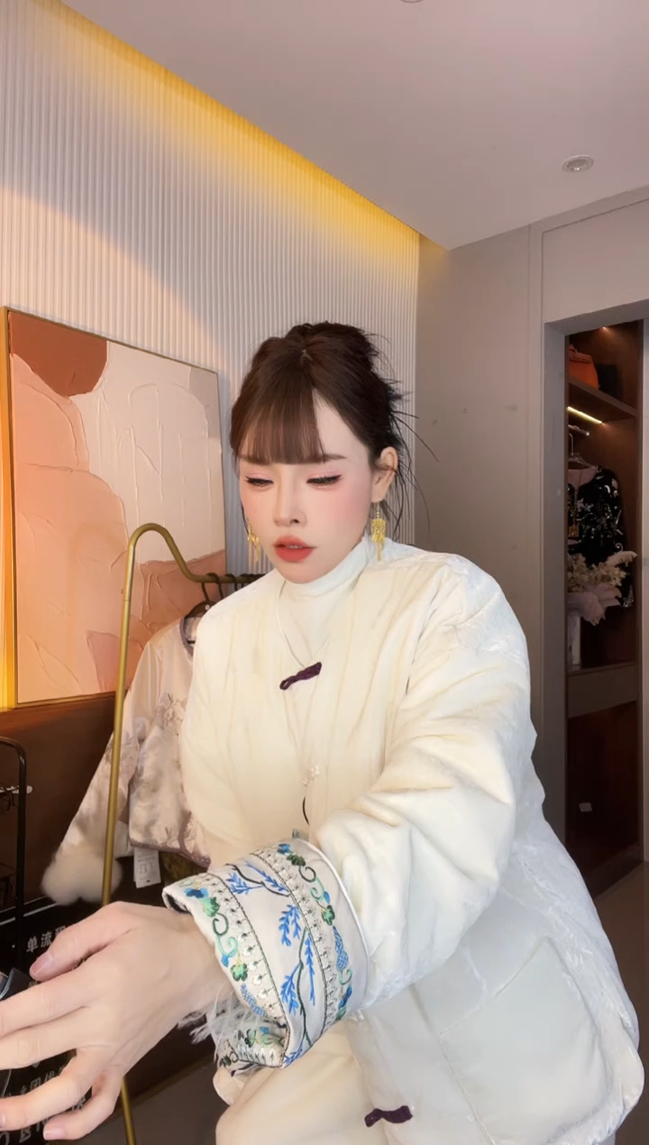 9799 白色 M 90-110外套