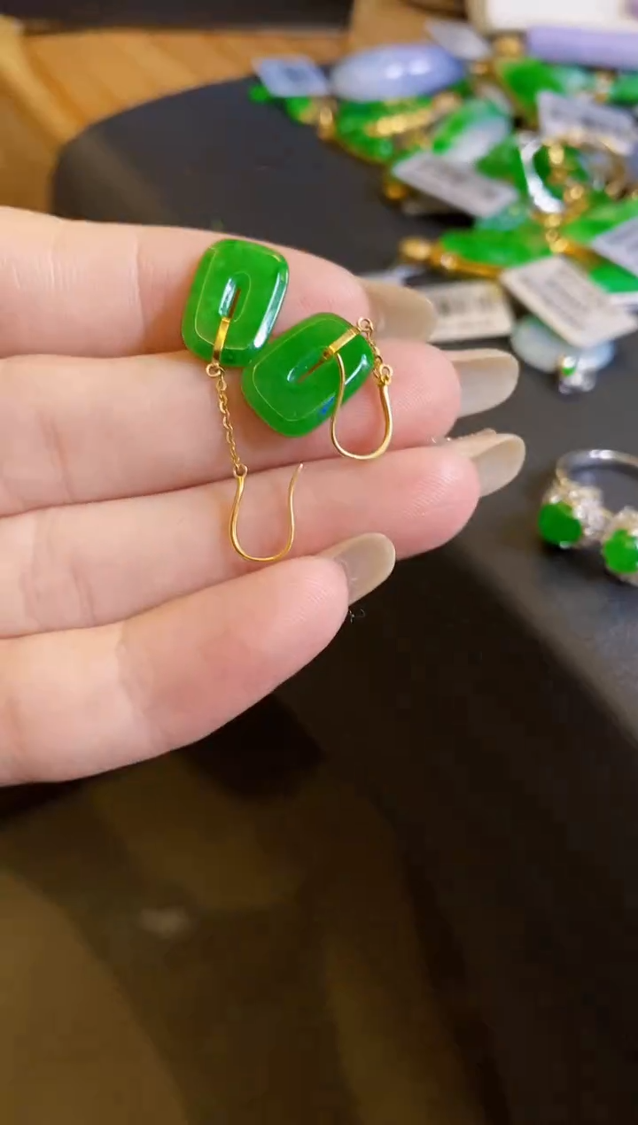 【闪购商品】定制翡翠18K金镶嵌耳饰