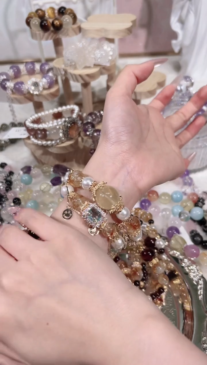 【闪购商品】水晶手链未镶嵌天然水晶默认微瑕 多样性发货发其一