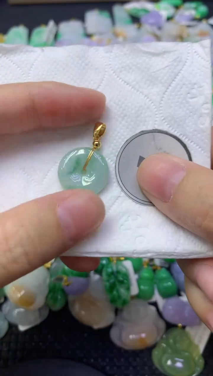 颈饰未镶嵌翡翠天然缅甸翡翠A货