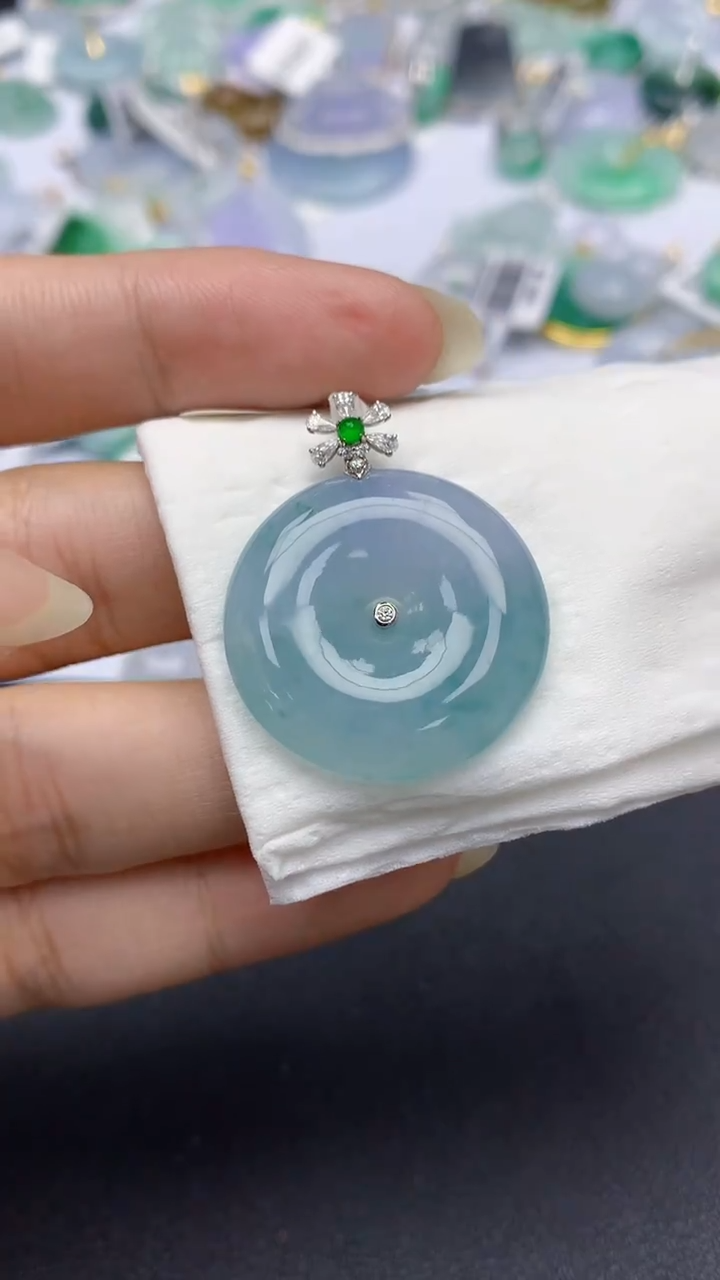 颈饰18K金镶嵌翡翠天然缅甸a货翡翠百元以上9元证书费自理