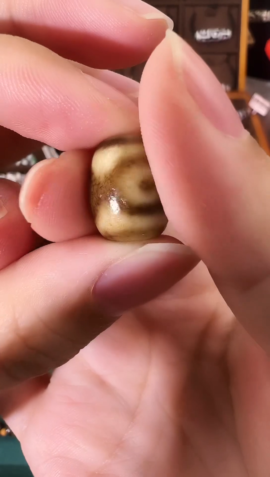 玛瑙/玉髓（覆膜）颈饰未镶嵌20.（微瑕）