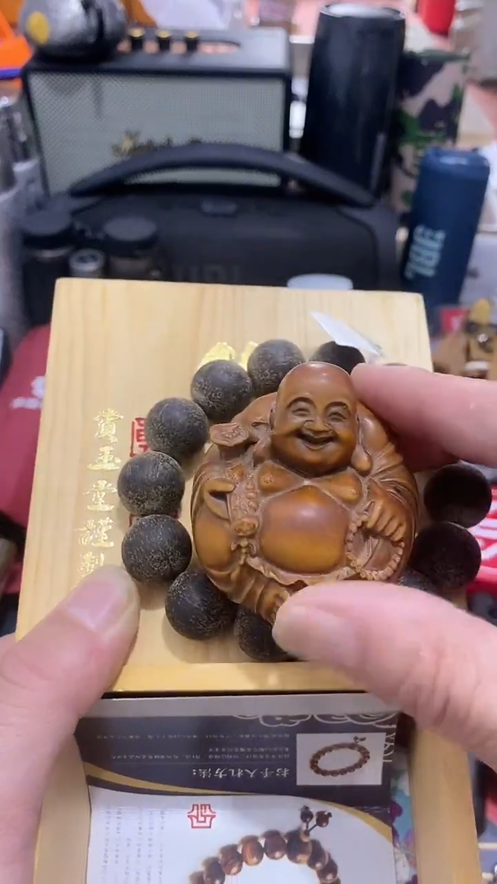 瓷片闪购商品  如图所示