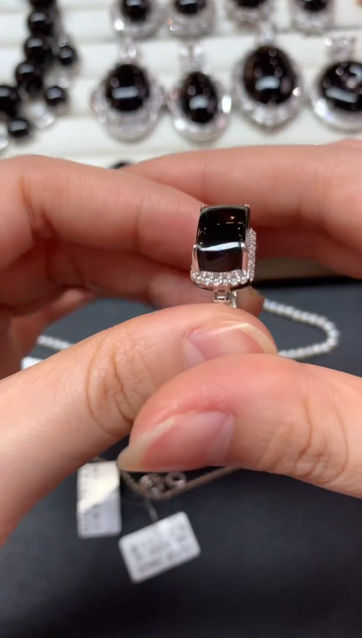 【闪购商品】翡翠戒指18K金镶嵌S51|6800