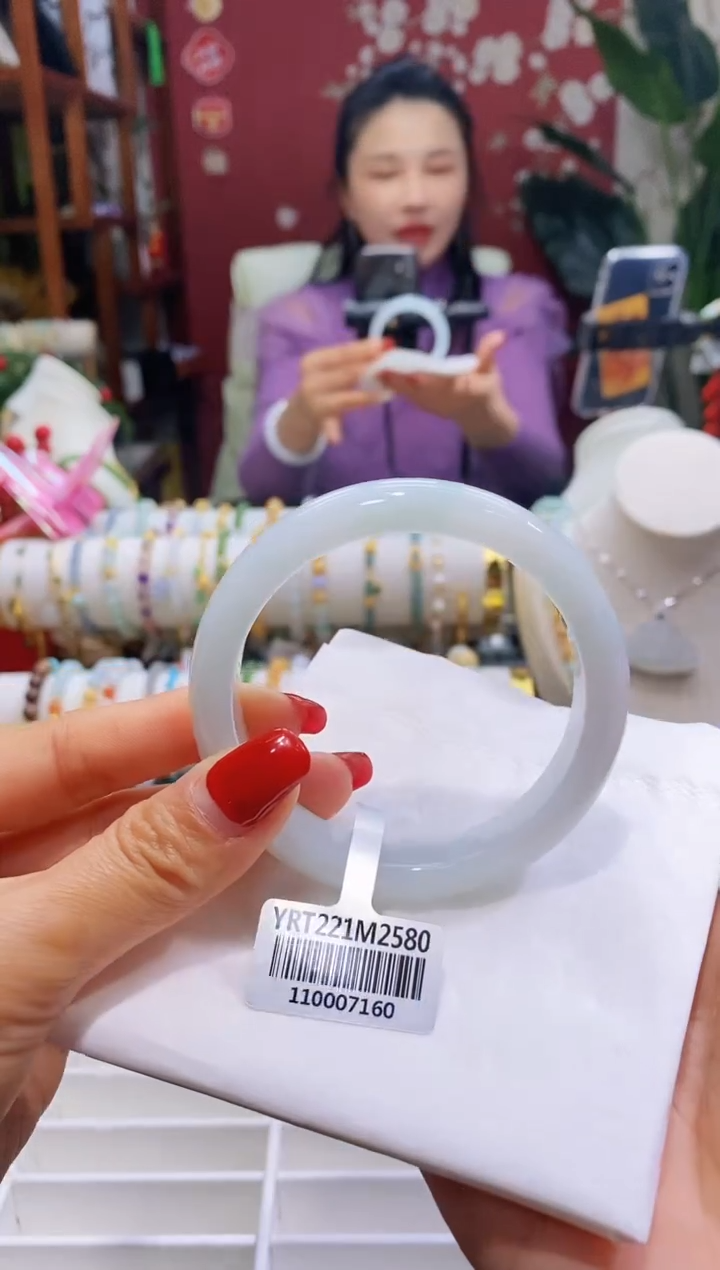 【闪购商品】翡翠手镯未镶嵌73圈口5859/12.3*7.9