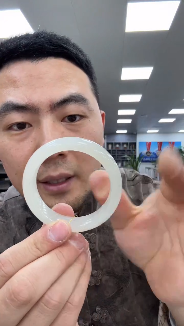 【闪购商品】和田玉手镯未镶嵌52-53  601