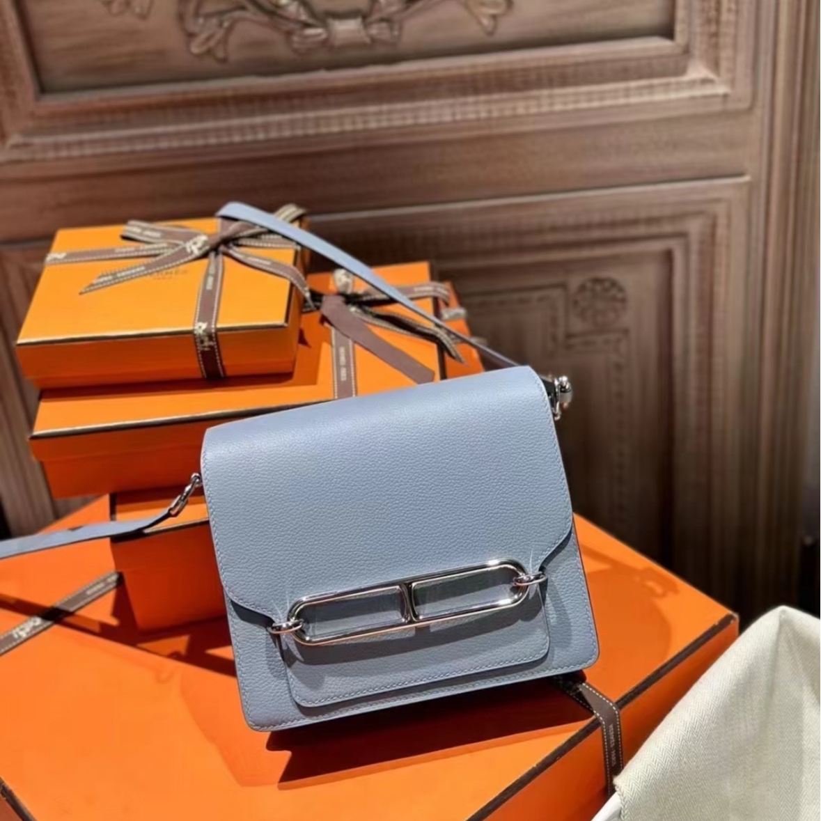 未使用 Hermes/爱马仕 小花6欢 猪鼻子 19 亚麻蓝 EC皮 U刻银扣包