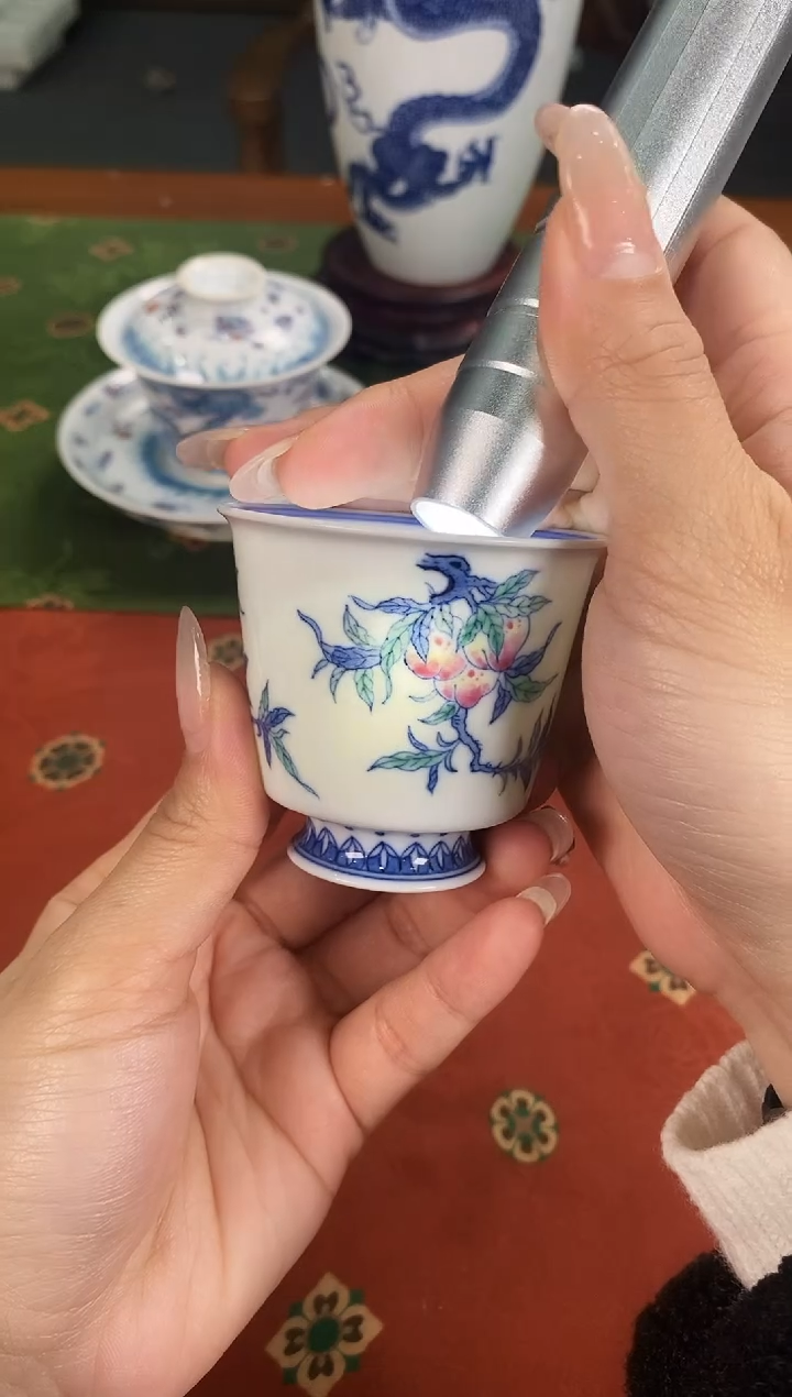 【闪购商品】斗彩女将军涂杏花三多高脚杯