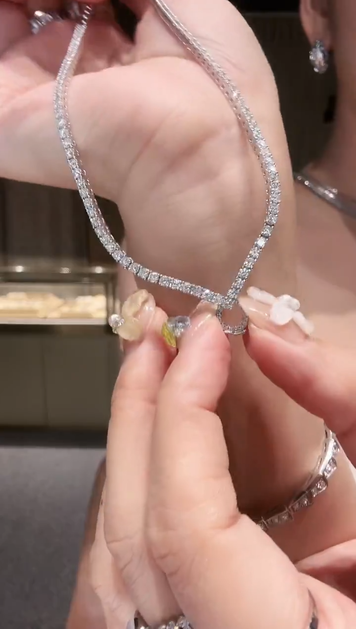 铂Pt950镶嵌项链钻石一鹿有你万能扣