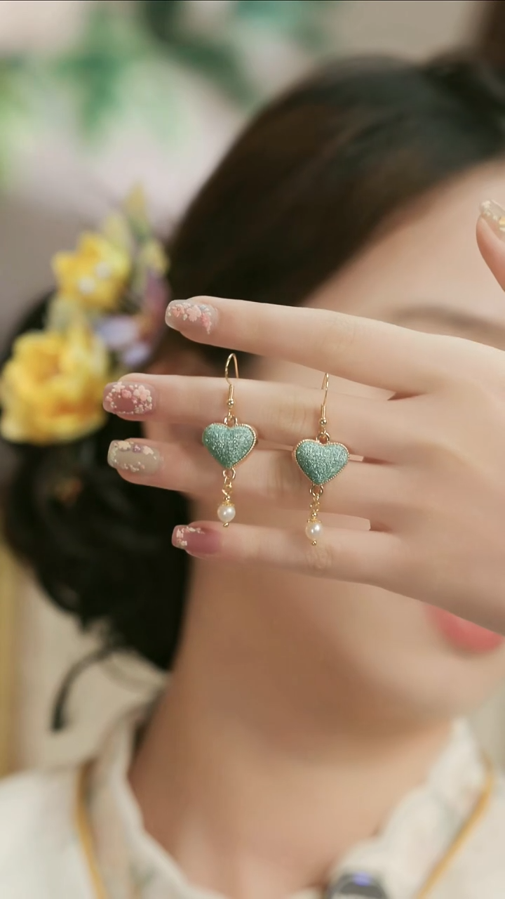 刺绣湘传礼缂丝耳坠