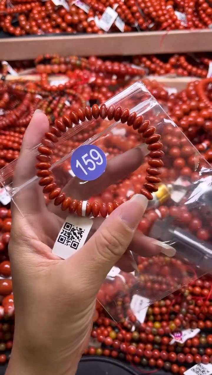 南红玛瑙未镶嵌珠宝奇石159-8