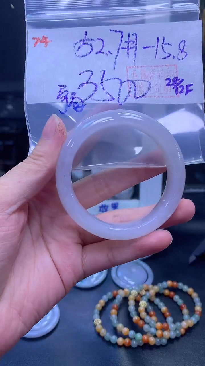 未镶嵌定制翡翠宇****姐74手镯52.7+3500元+拍一发一