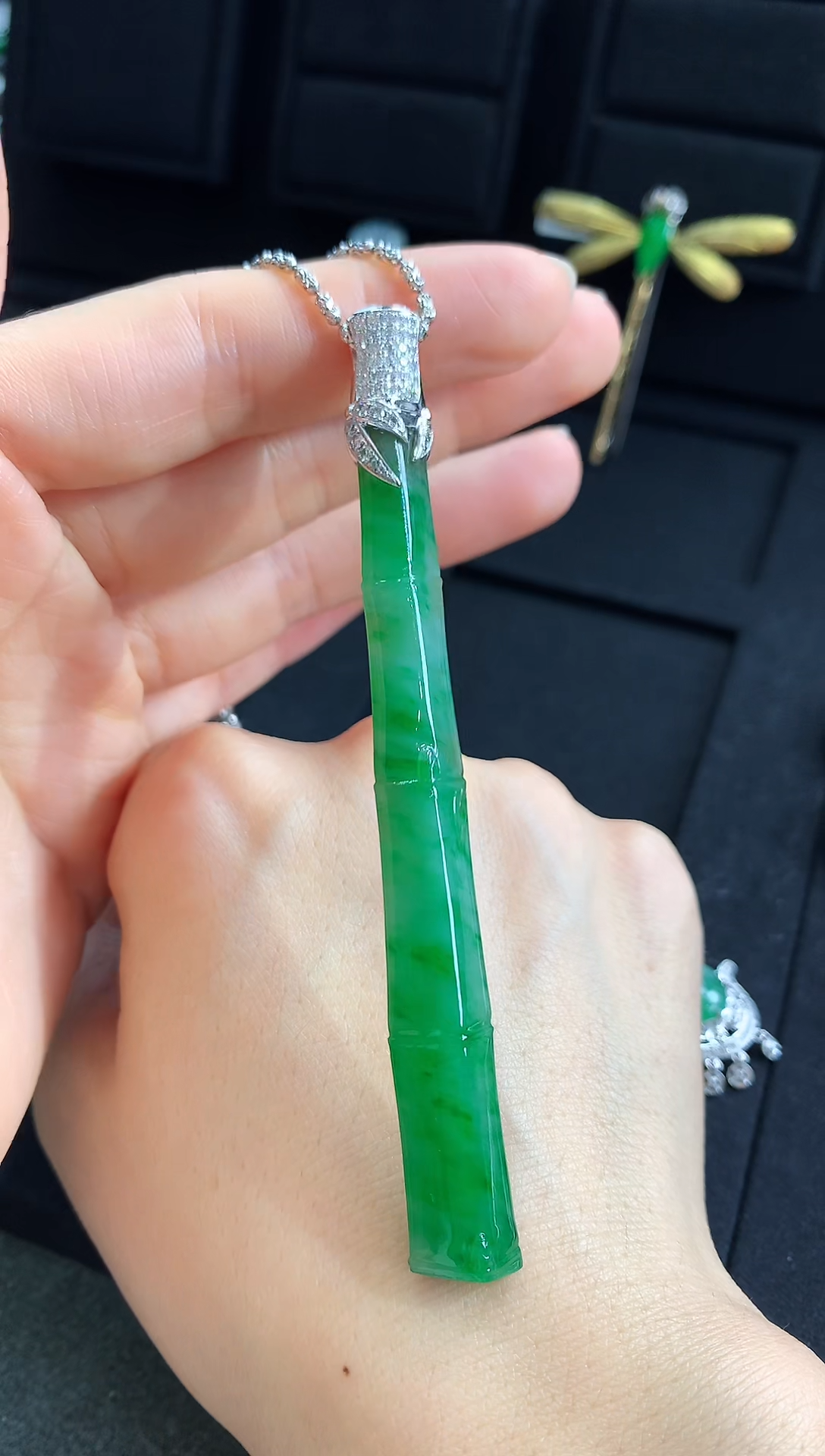 【闪购商品】翡翠吊坠(不含链)18K金镶嵌吊坠