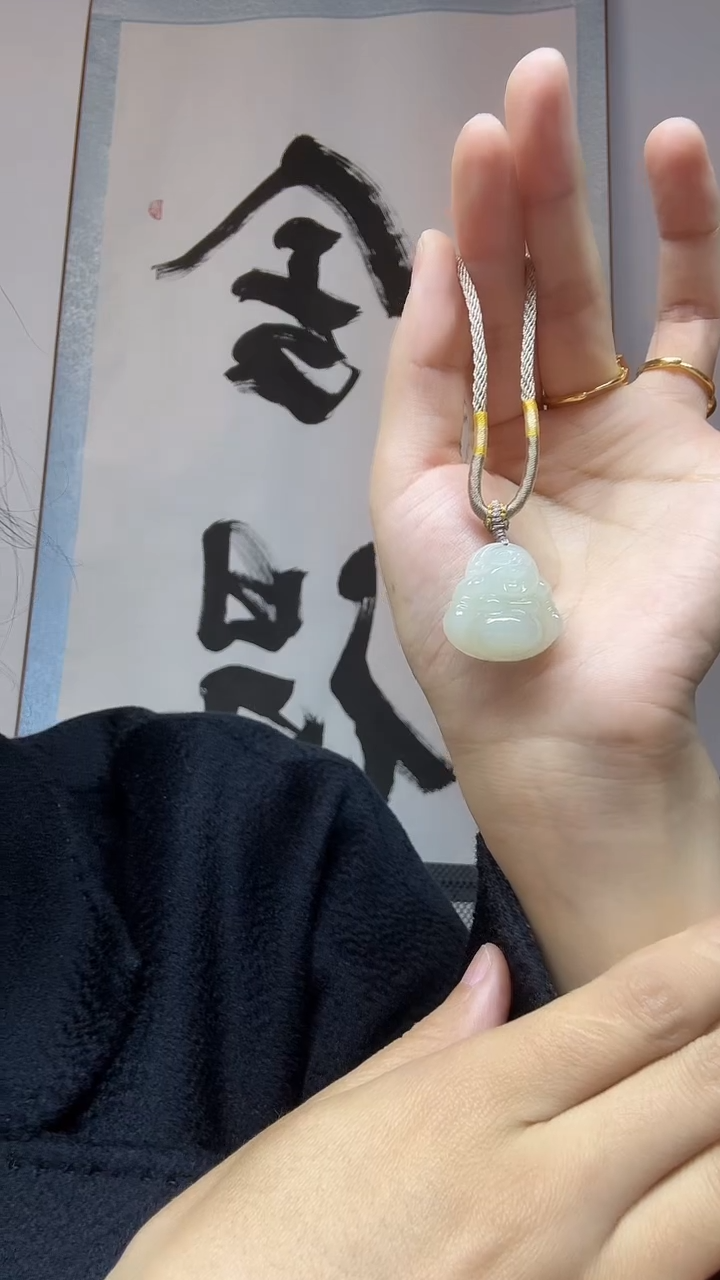 颈饰未镶嵌和田玉佛公