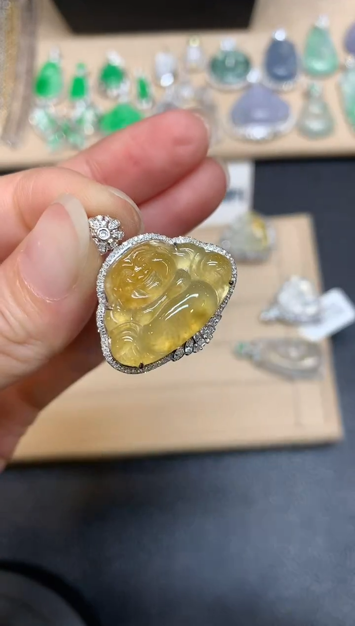 【闪购商品】翡翠颈饰18K金镶嵌佛公【无服务费