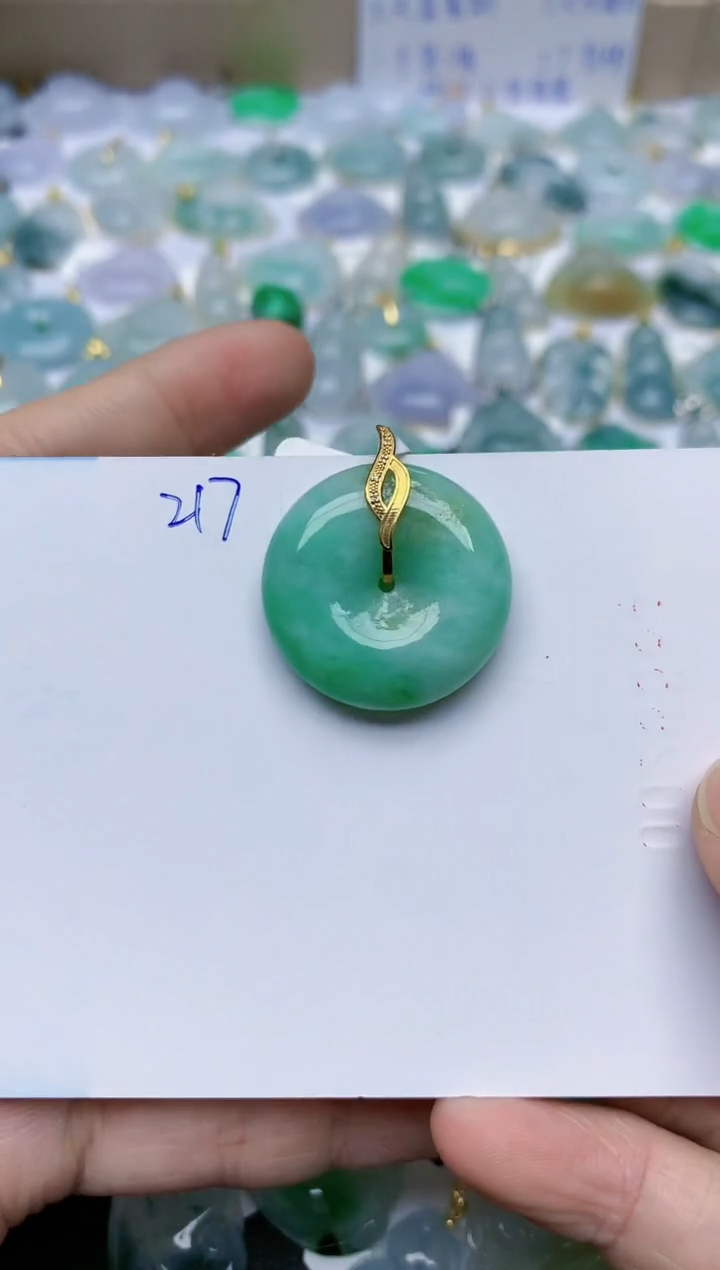 【闪购商品】翡翠颈饰18K金镶嵌天然翡翠A货    