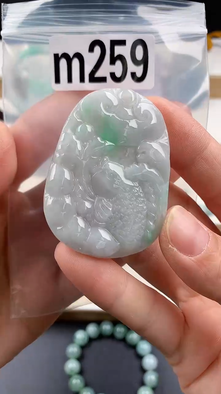 颈饰未镶嵌翡翠天然翡翠吊坠挂件