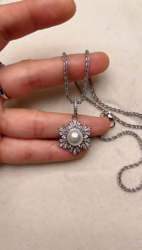 【闪购商品】淡水珍珠颈饰合金银色雪花