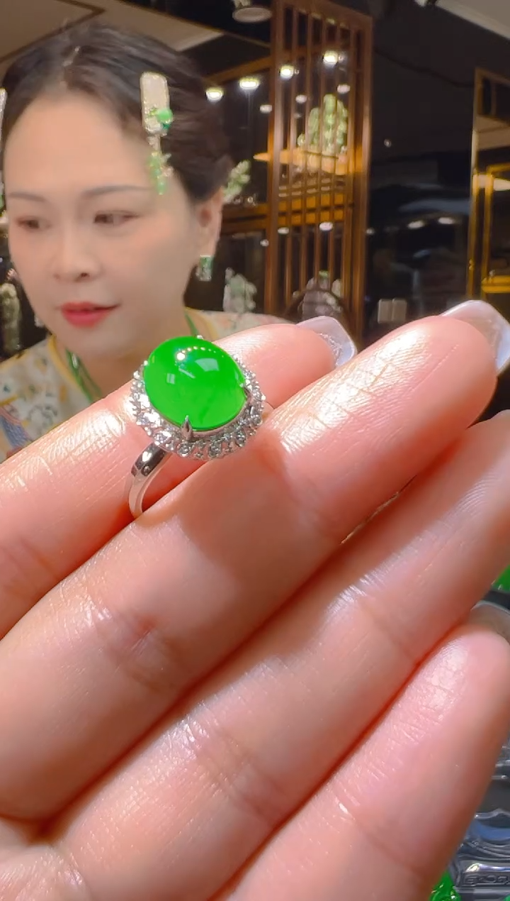 【闪购商品】翡翠戒指18K金镶嵌021    