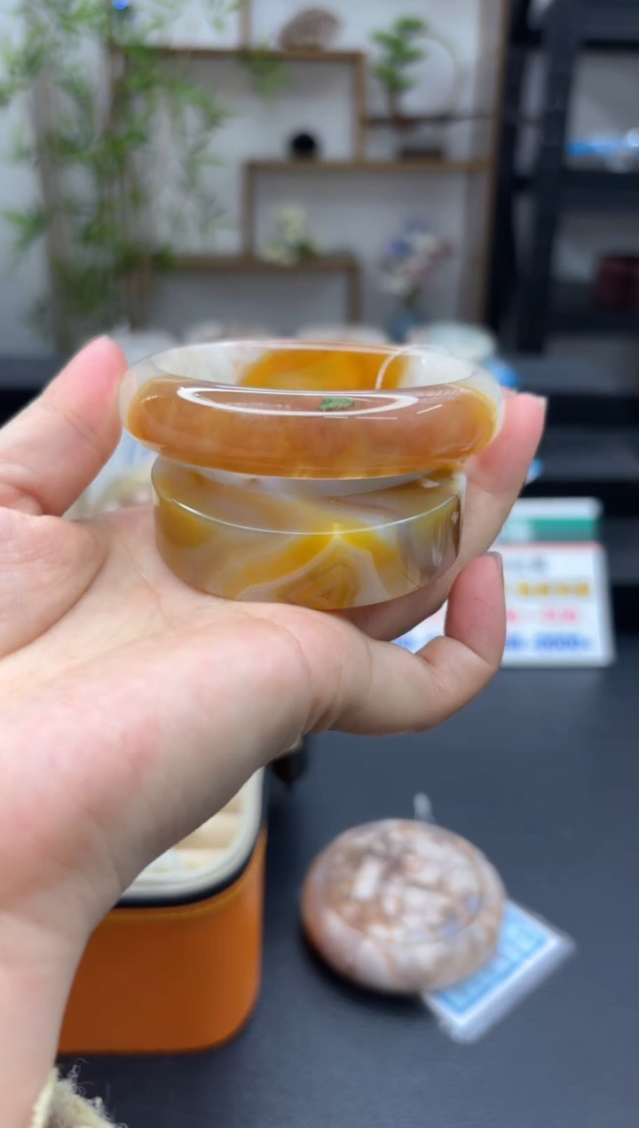【闪购商品】石英质玉手镯未镶嵌C846(60圈赠送镯心)