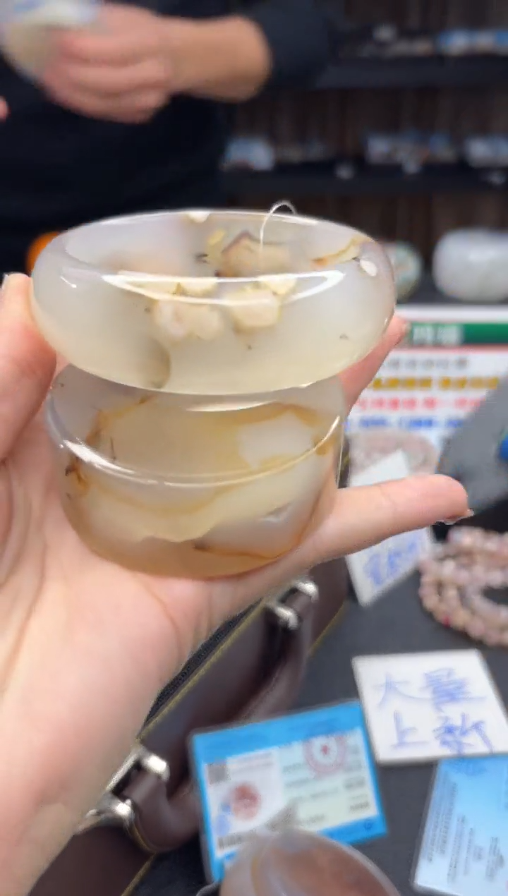 【闪购商品】石英质玉手镯未镶嵌200（62圈赠送镯心）