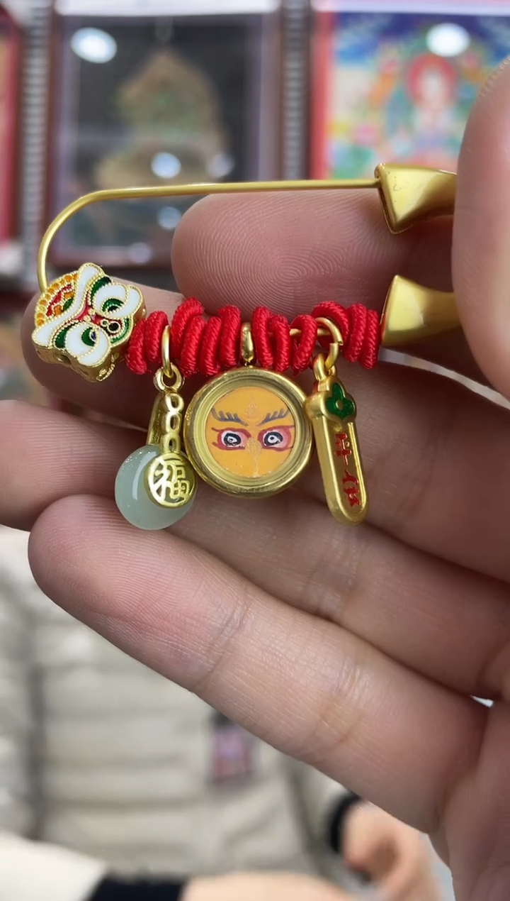 吊坠纯手绘唐卡（非质量问题不退不换）黄眼睛