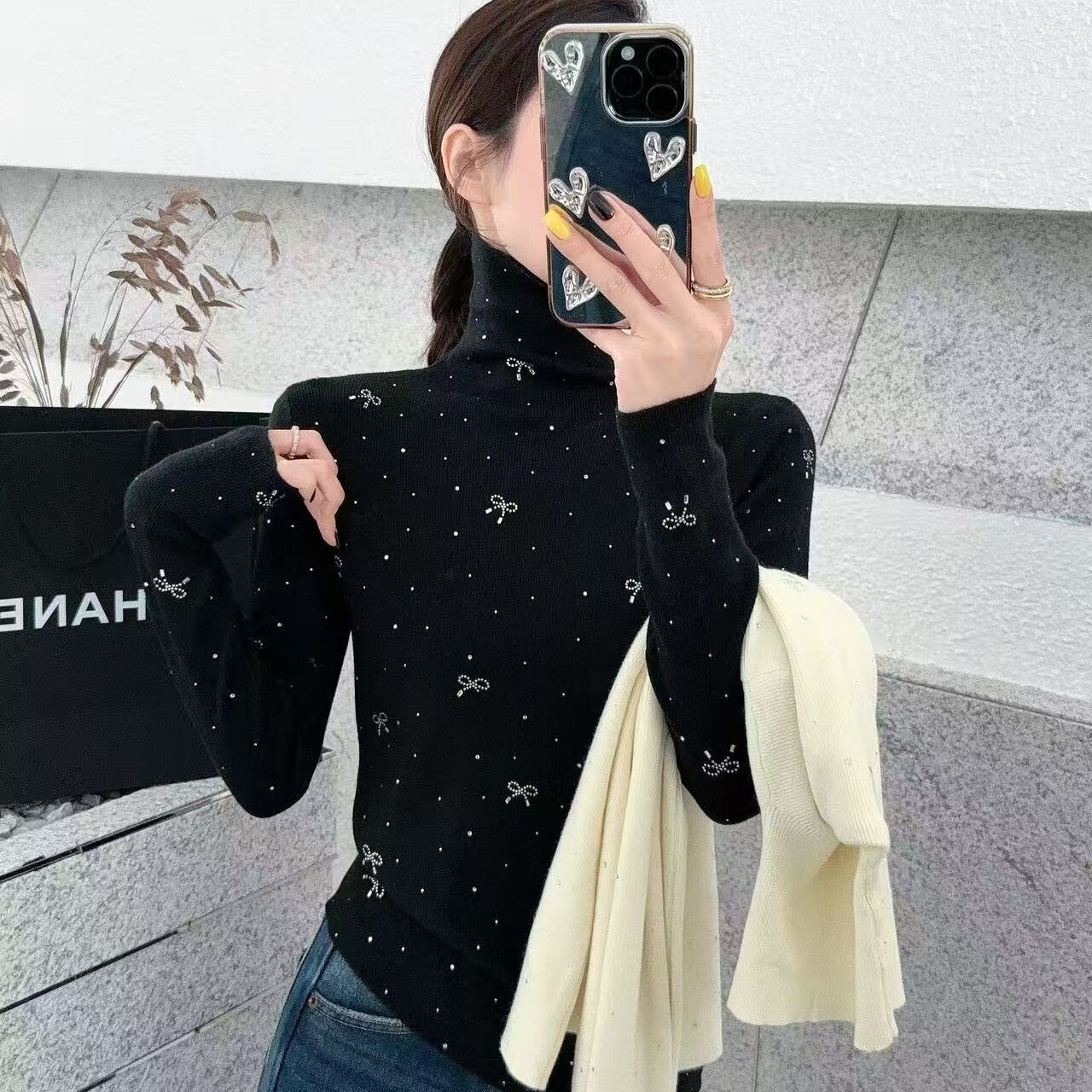 高品质烫钻蝴蝶结高领毛衫女洋气显瘦针织打底柔软薄毛衣秋冬新