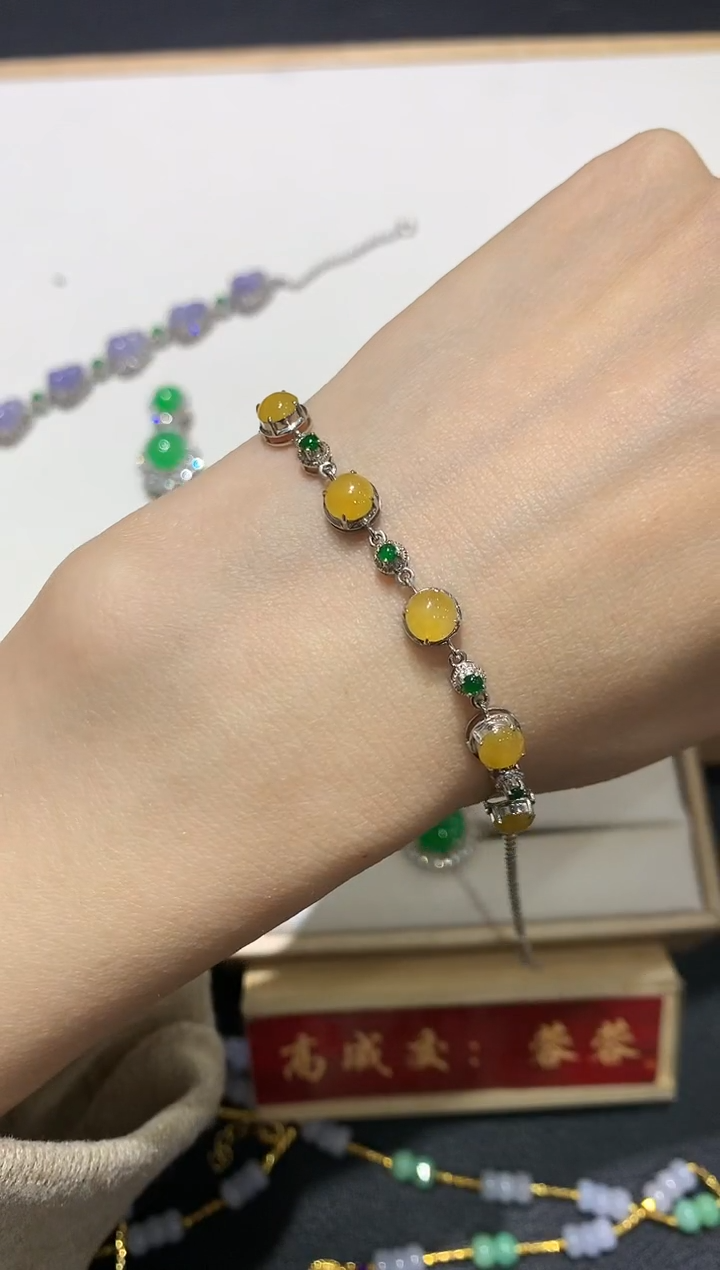 【闪购商品】翡翠吊坠(赠链)18K金镶嵌团购1