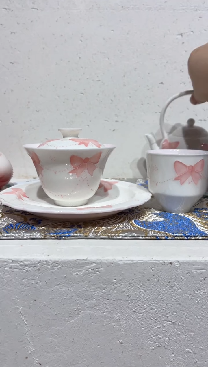 【闪购商品】盖碗+杯+壶承 哈哈哈哈哈哈