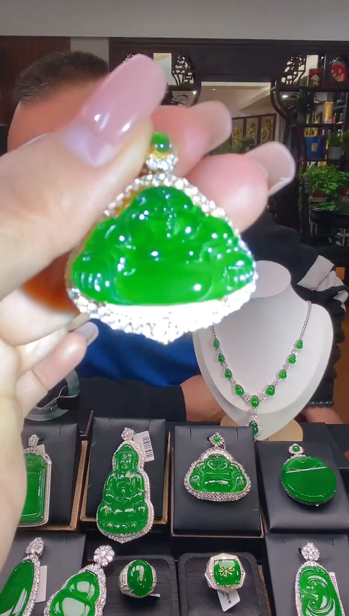 【闪购商品】翡翠吊坠(不含链)未镶嵌翡翠吊坠