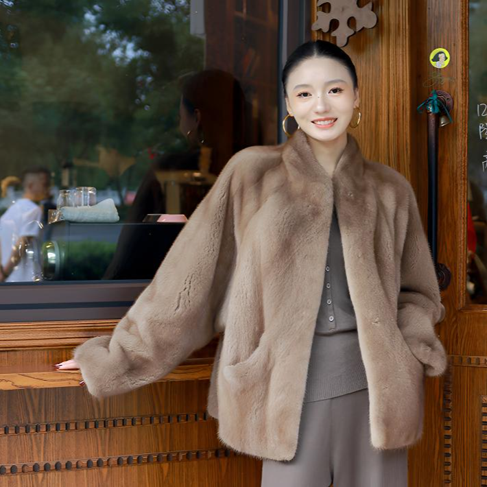 2025年进口貂皮皮草女中长立领水貂松弛显瘦蝙蝠袖廓形整貂外套冬