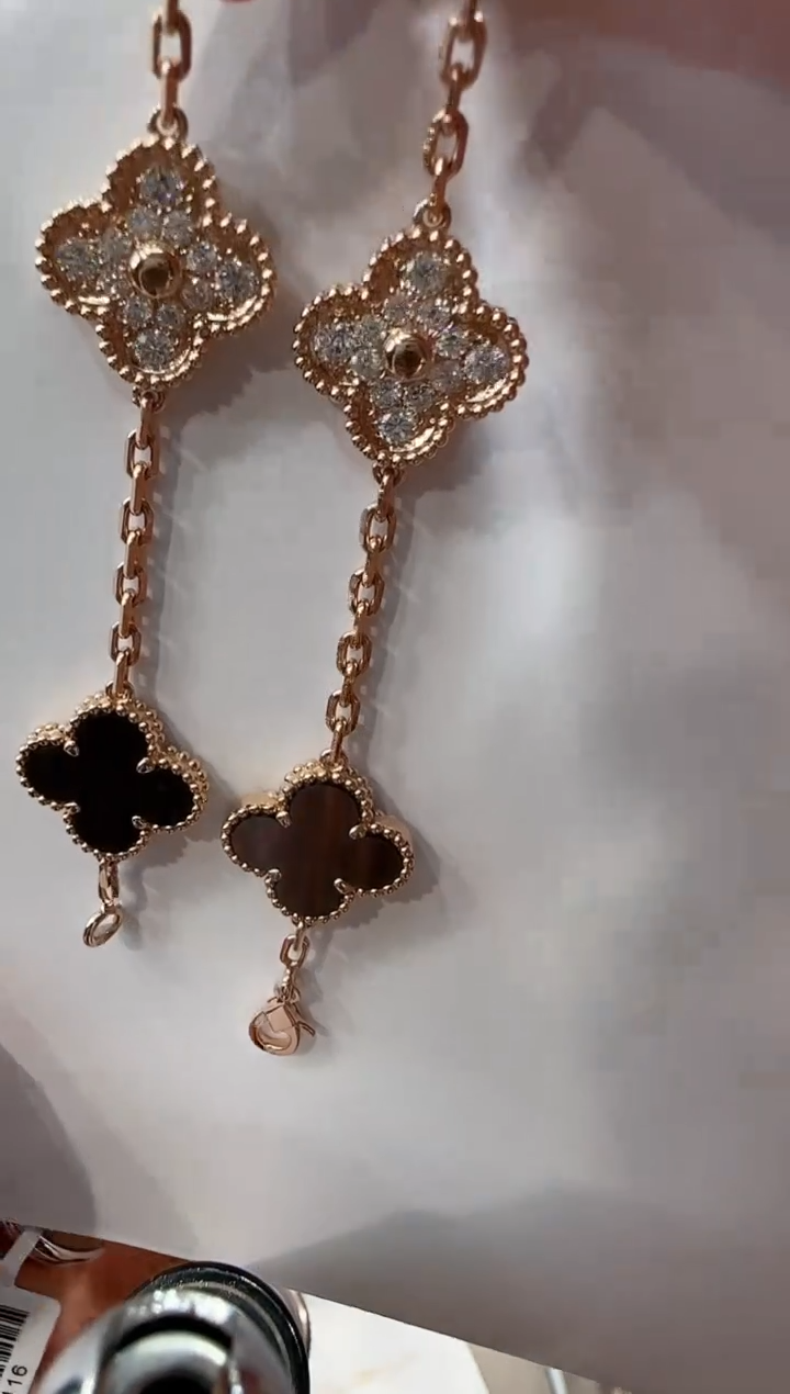 【闪购商品】钻石手链18K金镶嵌灰贝隔钻五花