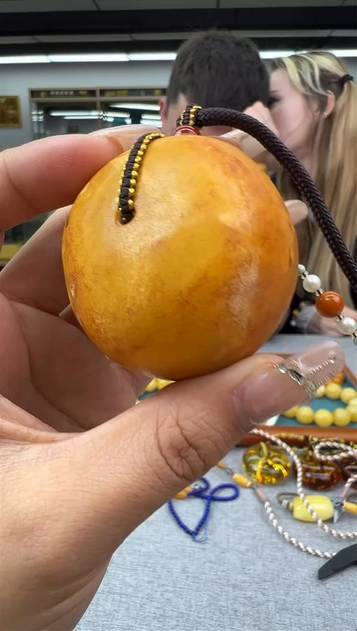 【闪购商品】琥珀颈饰未镶嵌47秒拍号