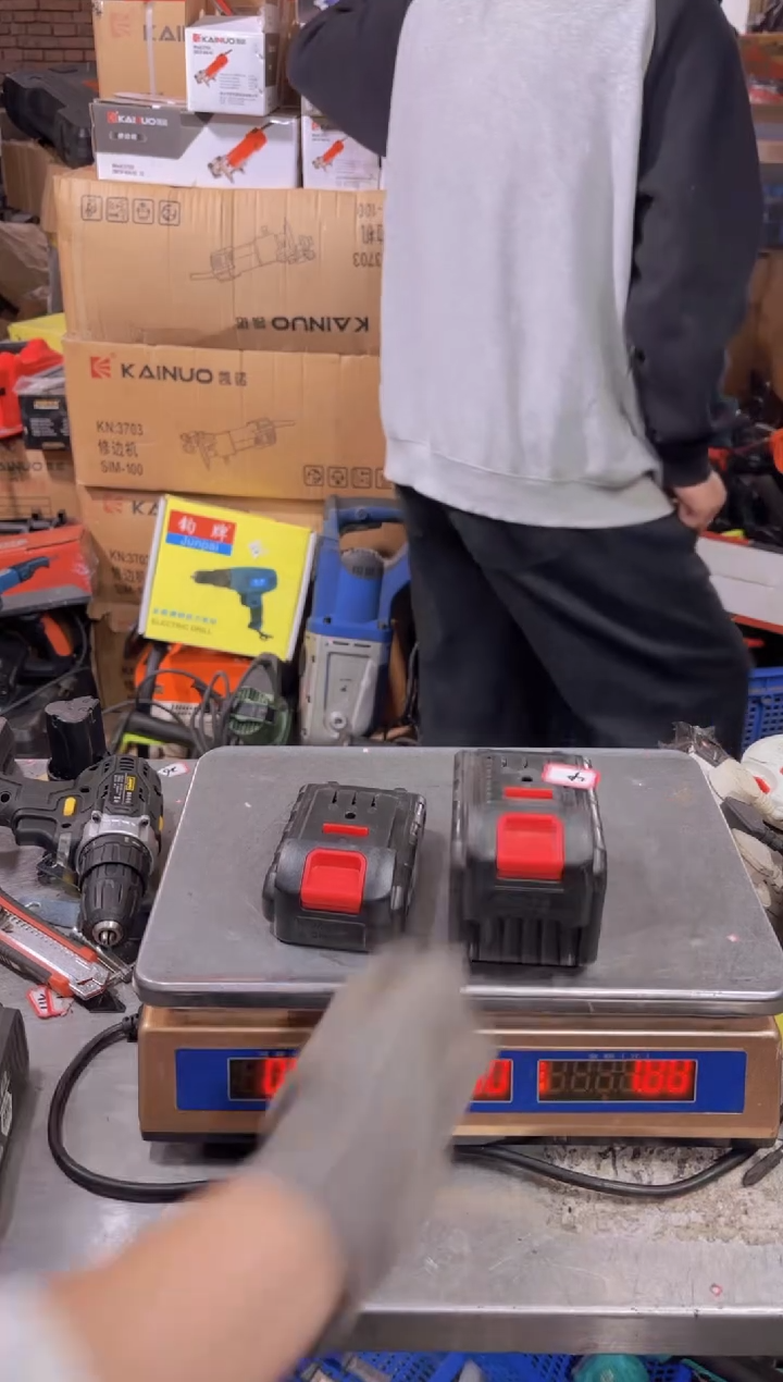 火**玩二手废电池坏的不能用！没有运费险004