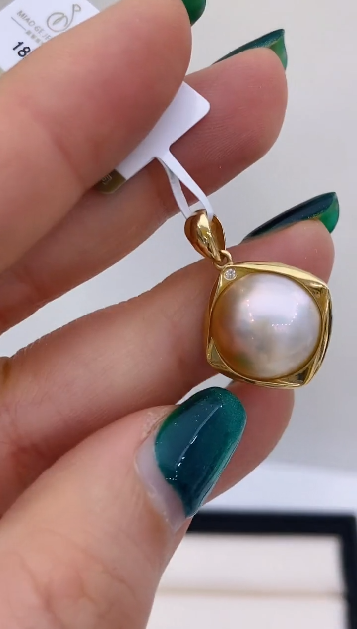 【闪购商品】拼合珍珠（马贝珠）吊坠18K金镶嵌120