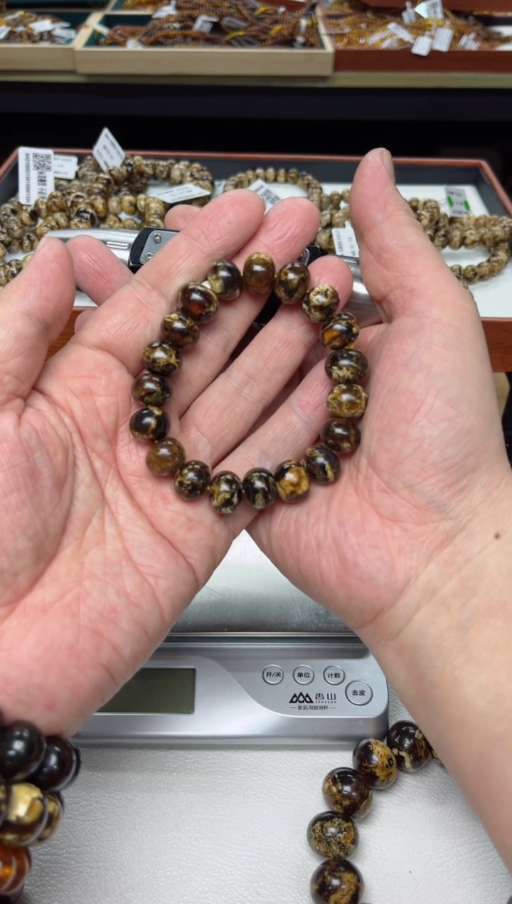 【闪购商品】琥珀裸石未镶嵌抚顺琥珀13+花珀手串