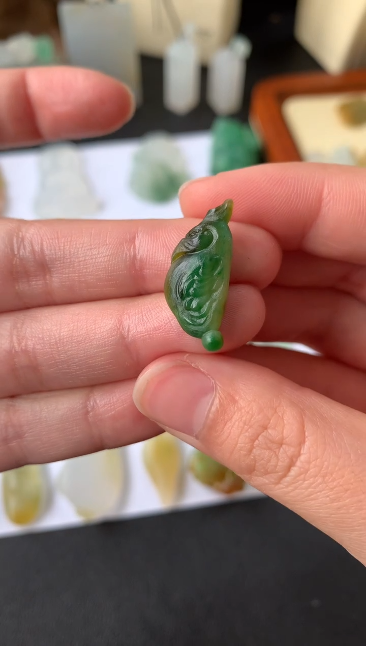 【闪购商品】定制翡翠未镶嵌翡翠