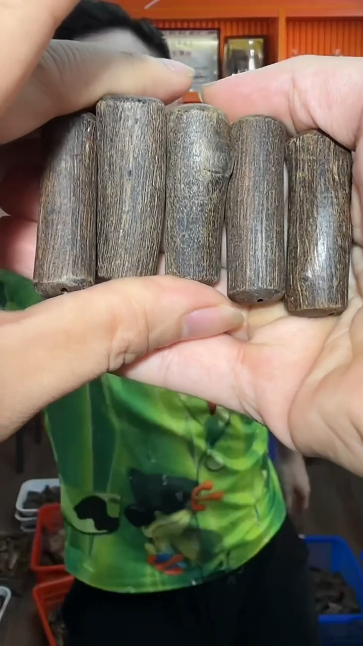 沉香吊坠57号天珠多样性发一