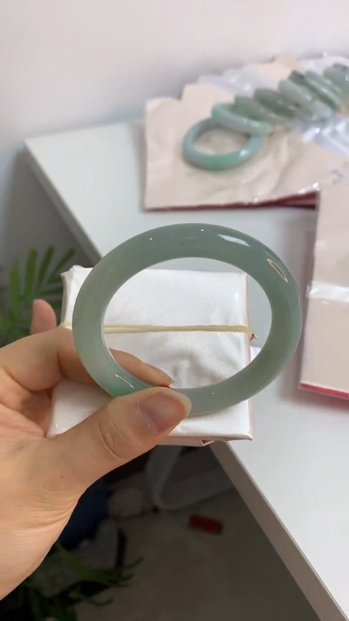 未镶嵌手镯翡翠56圆条