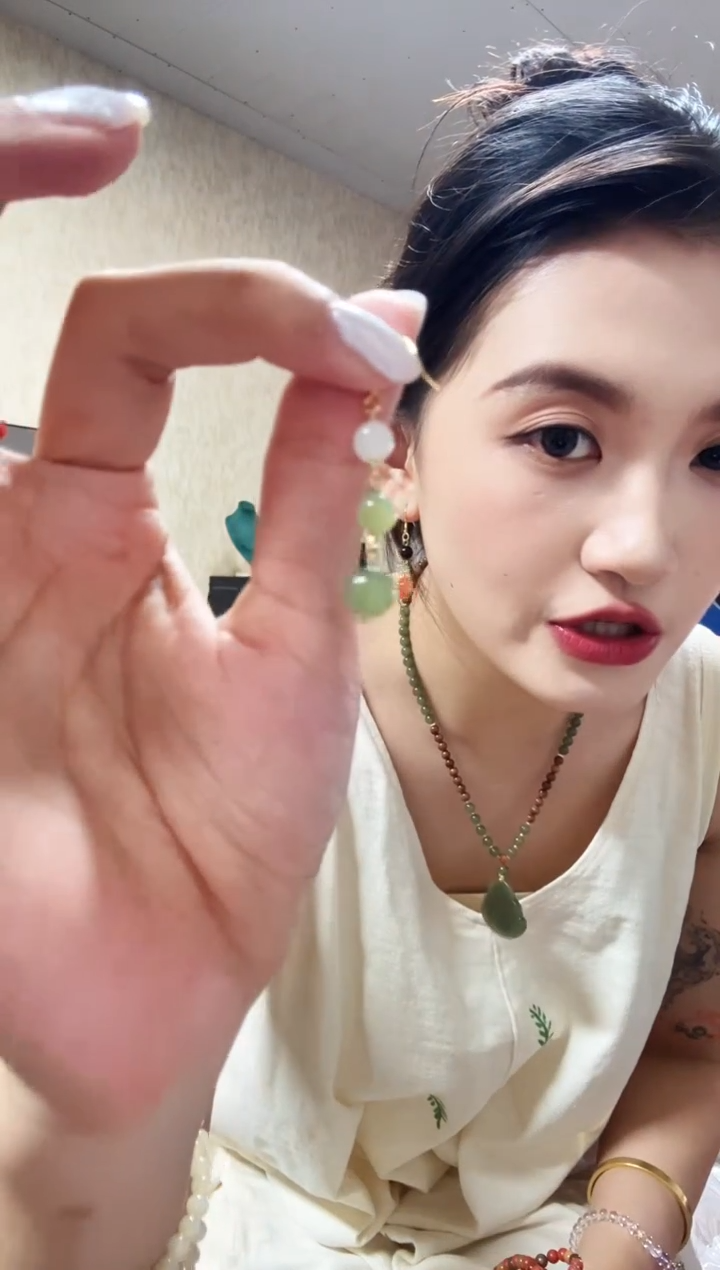 和田玉未镶嵌耳饰和田玉耳钉