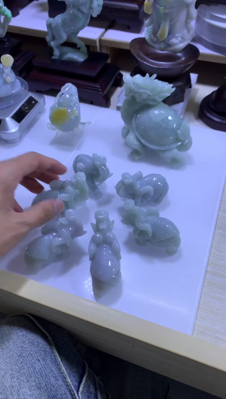 翡翠摆件未镶嵌翡翠摆件