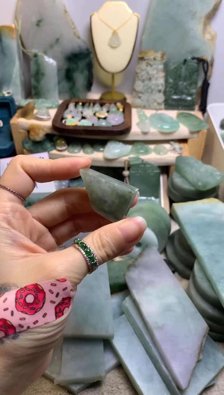 【闪购商品】翡翠挂件未镶嵌缅甸A货翡翠，没有运费险