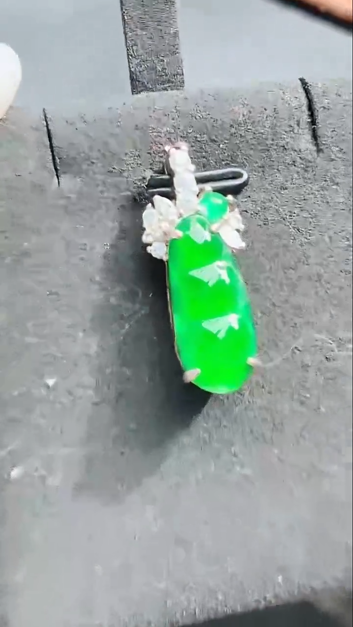 未镶嵌挂件翡翠天然翡翠