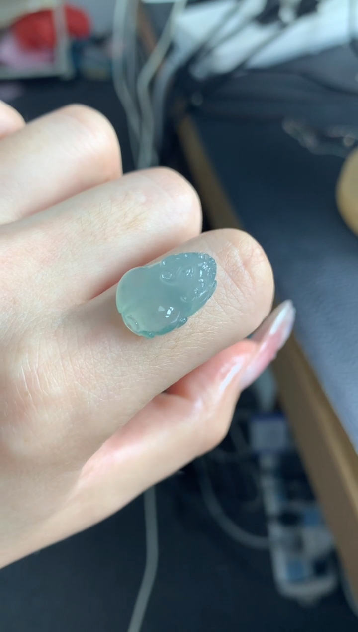 定制翡翠未镶嵌貔貅