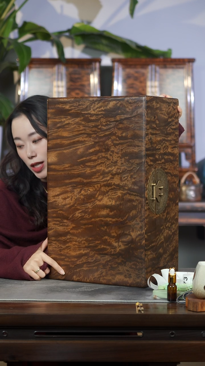 金丝楠满花水波龙胆纹精工一木一器收纳箱43