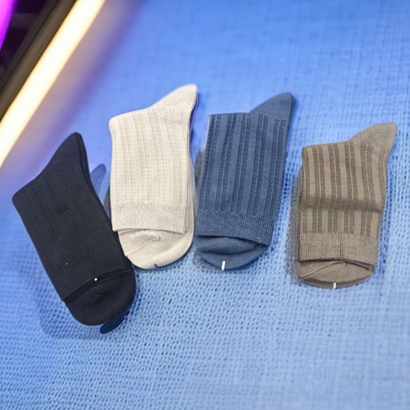 1182   五双纯色系时尚百搭男士中筒袜