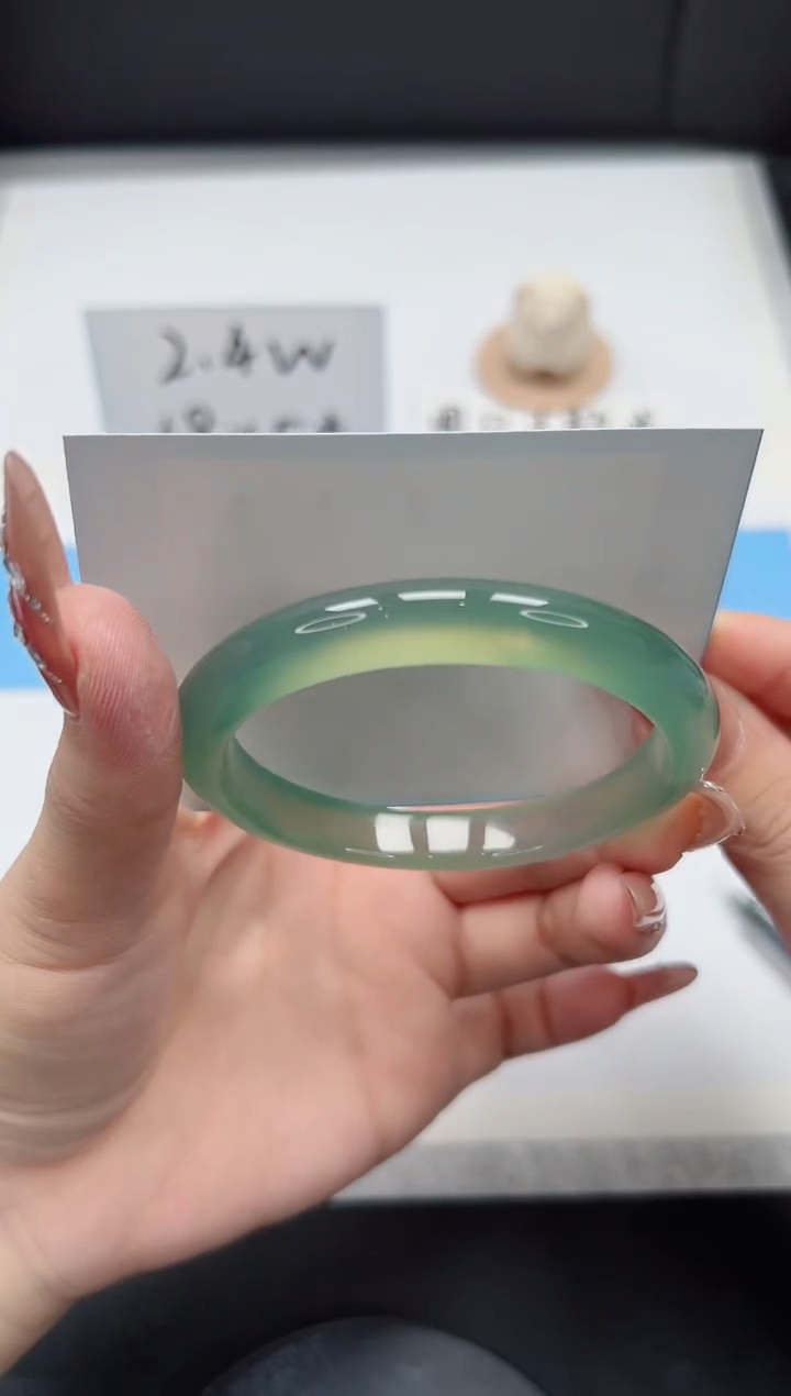 【闪购商品】石英质玉手镯未镶嵌84/晴水57