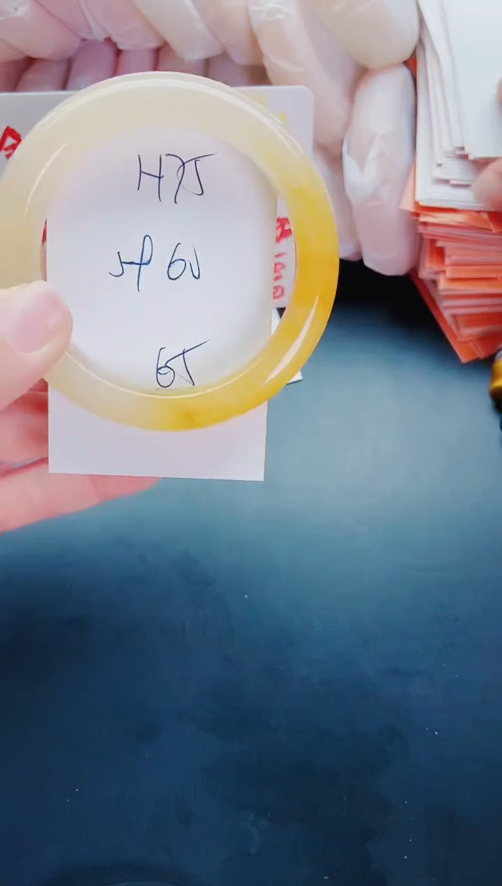 【闪购商品】石英质玉手镯未镶嵌H75-59-60