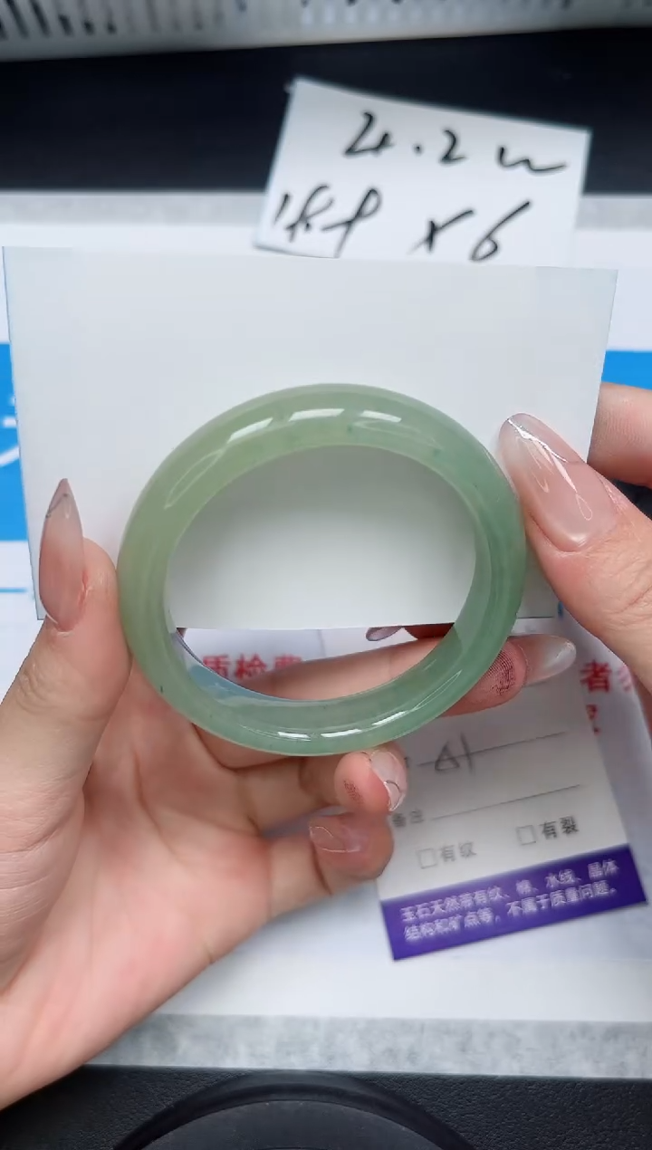 【闪购商品】石英质玉手镯合金156